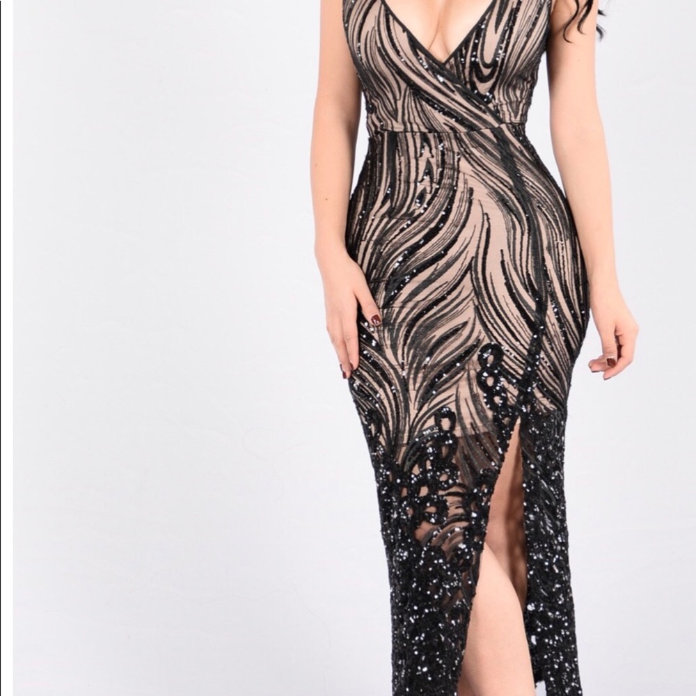 Fashion Nova Dress “Walk out on you “